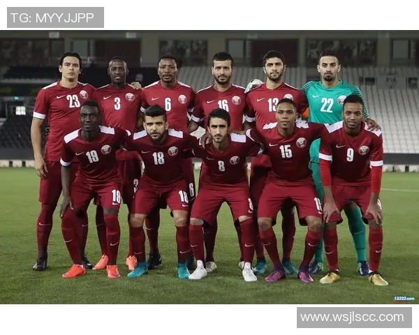 中国队在十二强赛对决卡塔尔全力争胜展现团队精神与战斗意志